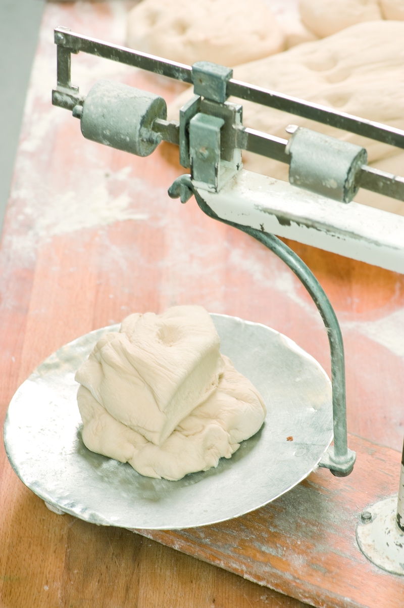 Teigstück auf einer Waage