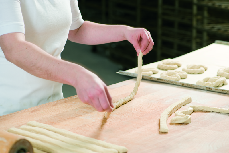 Formen von Teiglingen für Plunder