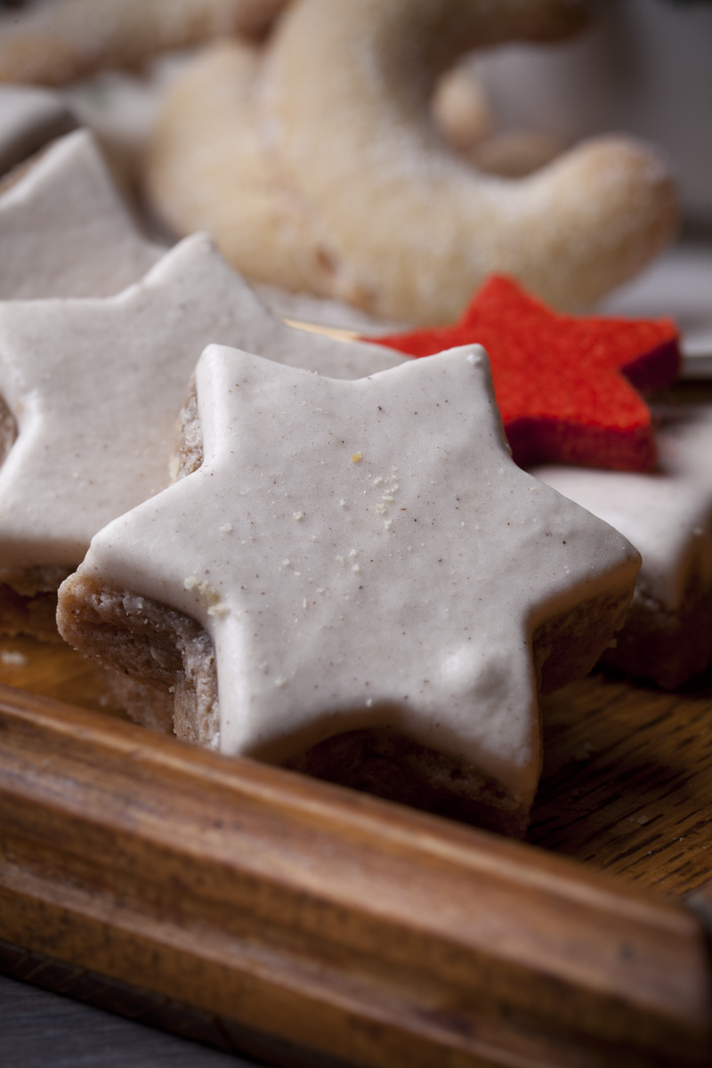 Verschiedene Plätzchen (Zimtsterne)