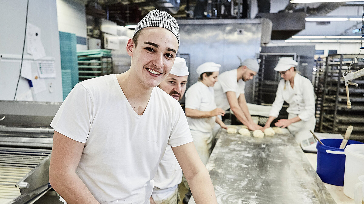 Zimtschnecken werden vorbereitet