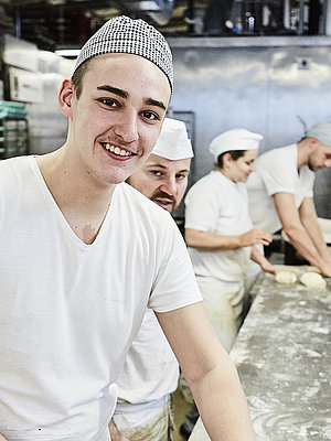 Zimtschnecken werden vorbereitet