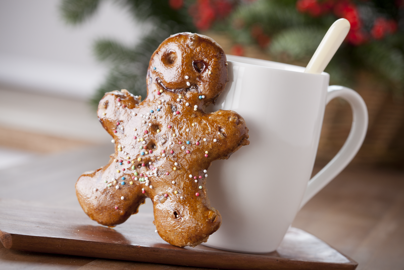 Lebkuchengebäck und ein Getränk
