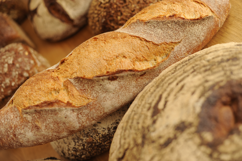 Verschiedene Brote und Brötchen in Nahaufnahme